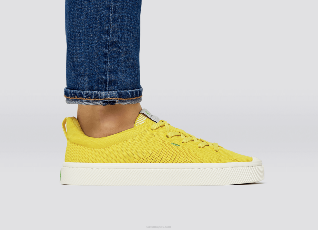 hombres Cariuma punto amarillo sol X606186
