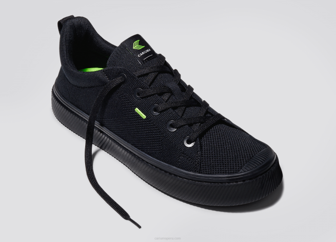 hombres Cariuma todo punto negro X606180