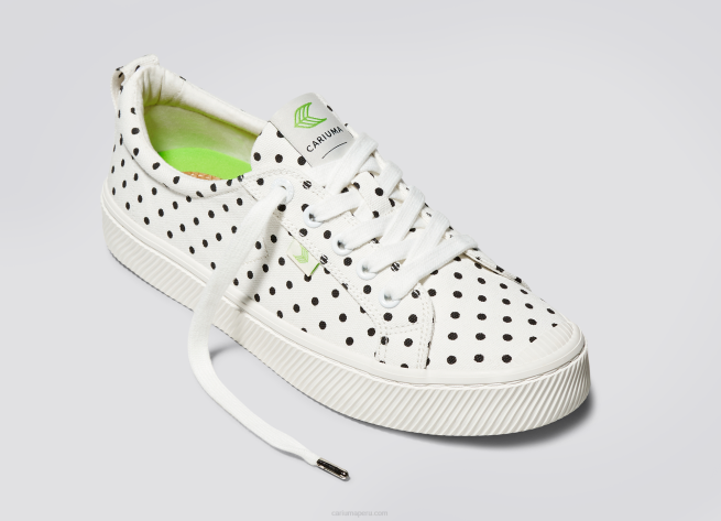 hombres Cariuma lienzo de lunares blancos X60651