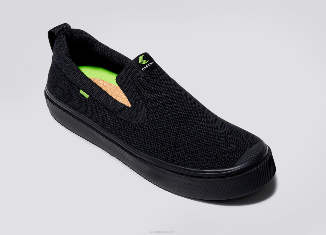 hombres Cariuma todo punto negro X606169