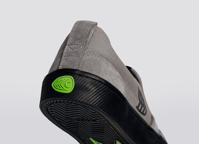 hombres Cariuma gris negro X606114