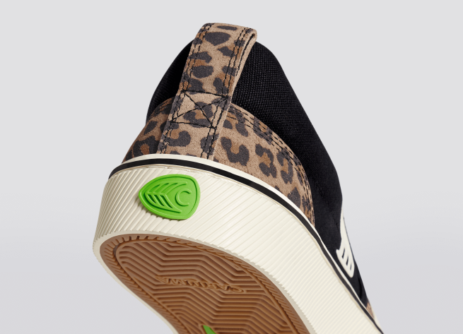 hombres Cariuma leopardo/marfil X606113