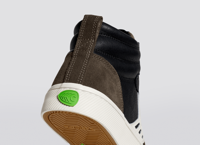 mujer Cariuma cuero premium negro/marfil X606364