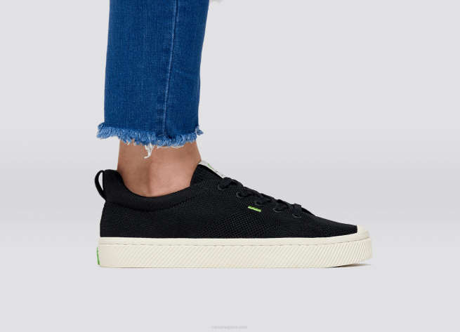 mujer Cariuma punto negro X606410