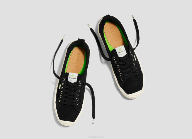 mujer Cariuma ante negro X606271